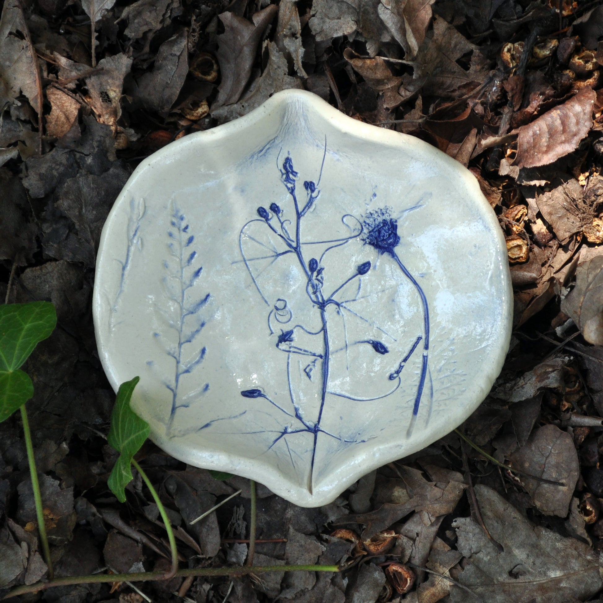 SRSD304 spoon rest, soap dish, weeds and wildflowers in blue main image.jpg